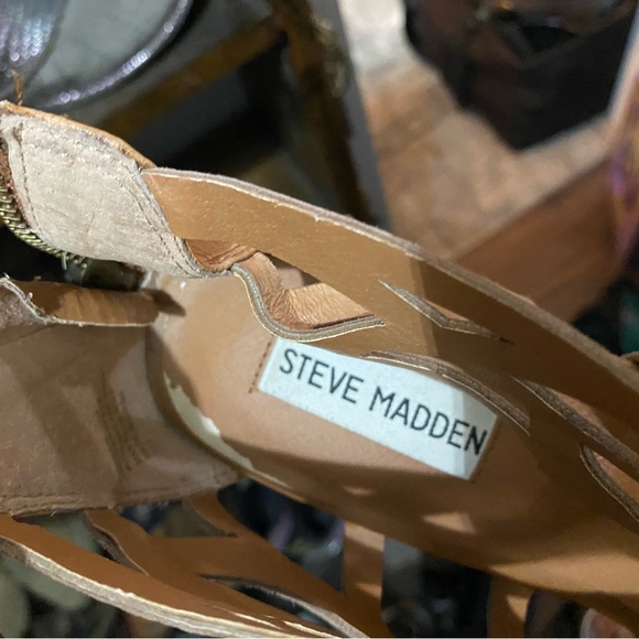 Steve Madden size 10 laser cut wedge sandals - Picture 4 of 4